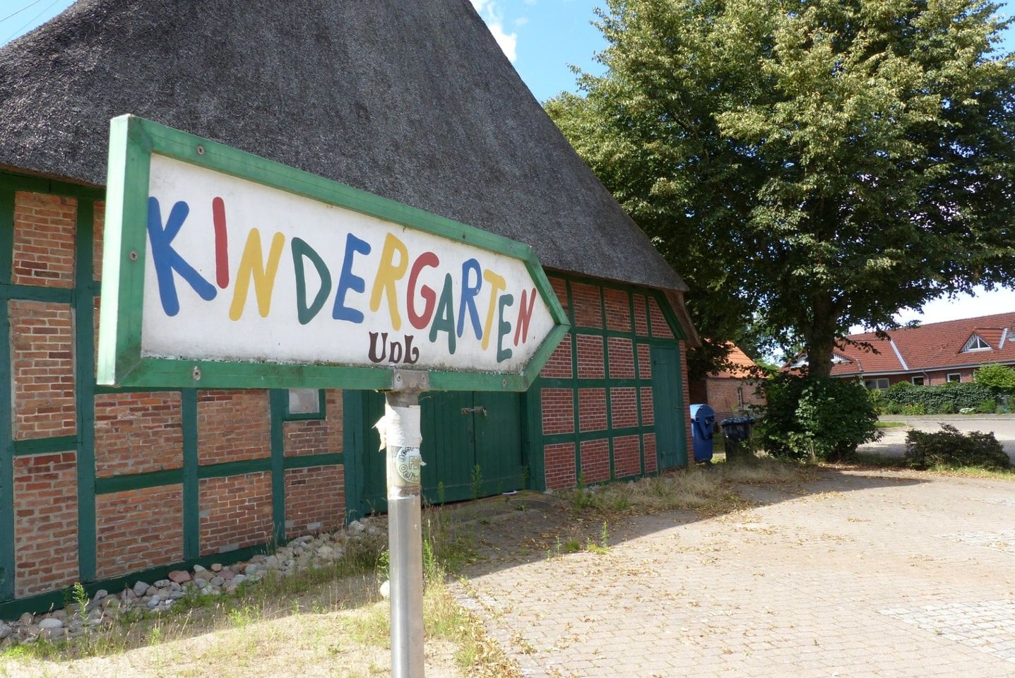 Schild zum Kindergarten