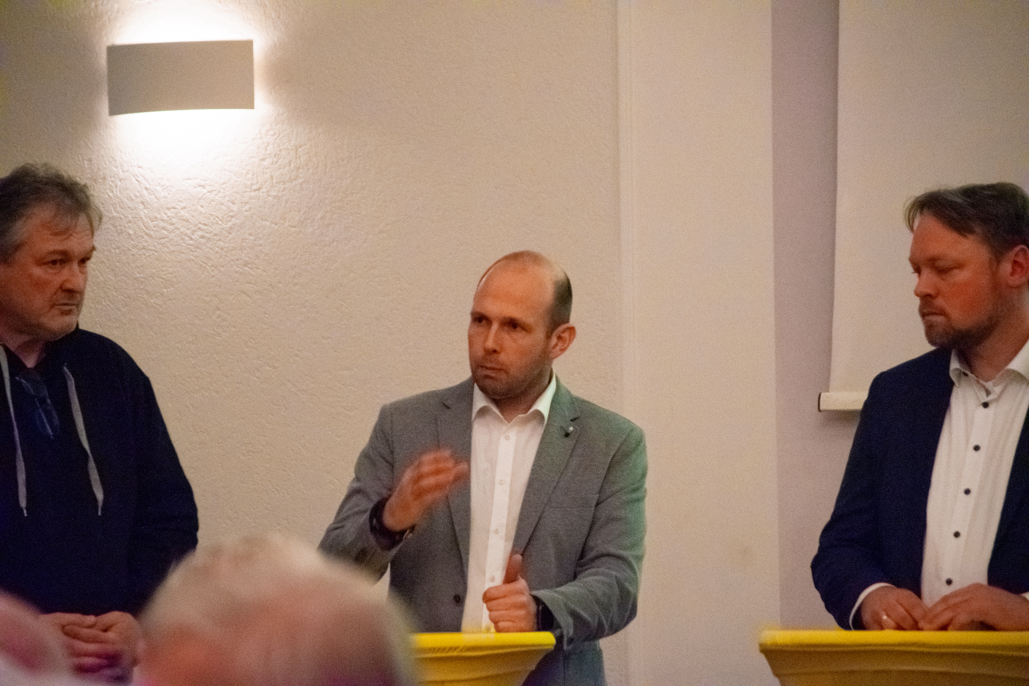 3 Experten beim Podium